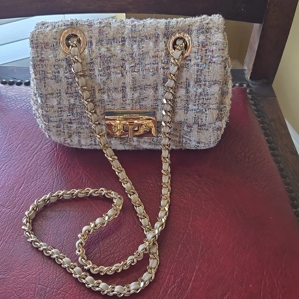 Aldo Quilted Handbag In Biege With Pastel Pink And Blue Accents. - Picture 8 of 16